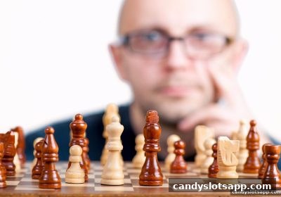 糖果派对电子游艺下载 | 国际象棋残局全攻略：从核心战术到进阶思维训练