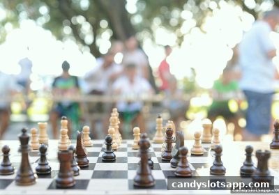 棋牌文化探源：牛牛扑克如何借势糖果派对电子游艺下载走向全球？