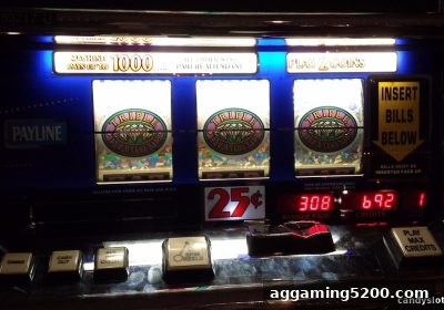 解析现金棋牌中的转轴与连线玩法：糖果派对电子游艺下载视角下的策略与运气